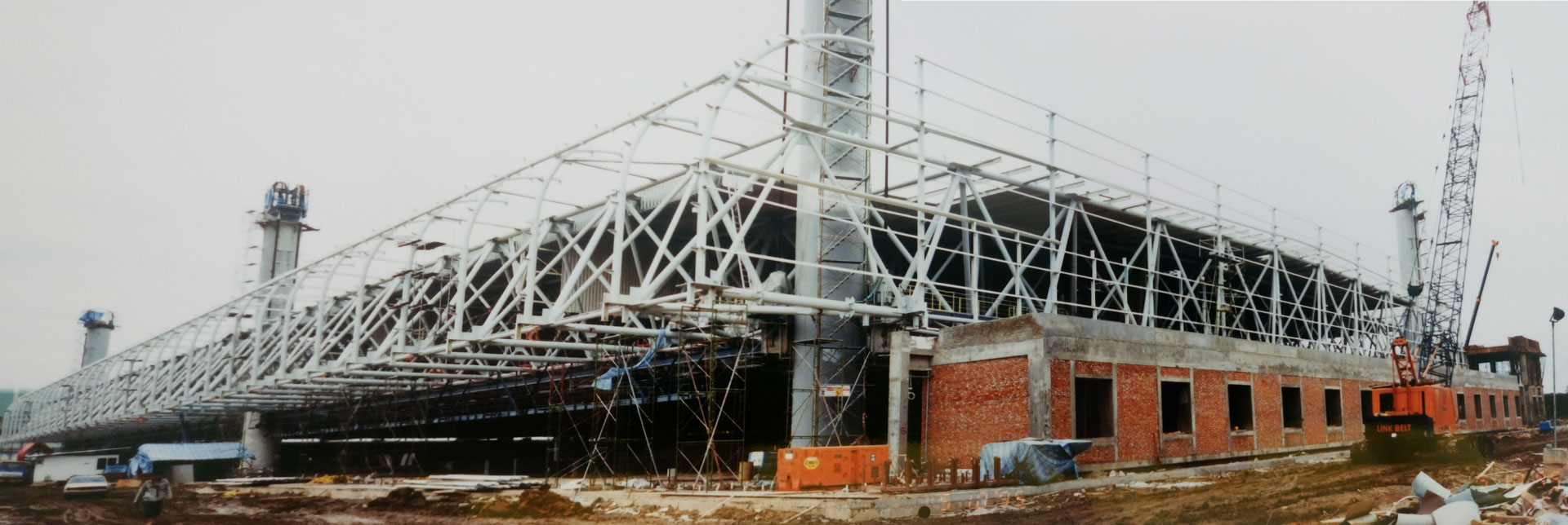 Brunei Hangar during construction.